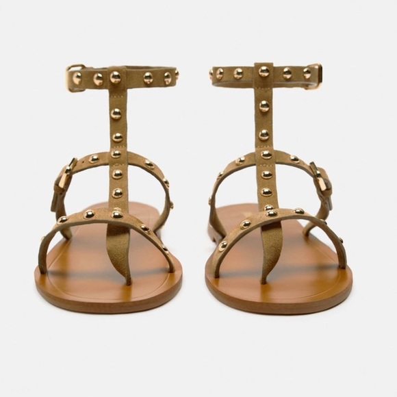 NWT. Zara Sandy Brown Studded Flat Suede Sandals. Size 6,5. - Picture 3 of 10